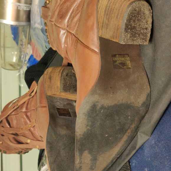 Steve Madden Slouchy Western Boot w Tassel - Picture 3 of 3